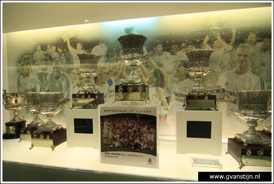 Madrid04 Museum in Estadio de Santiago Bernabeu of football club Real Madrid 0570_6634.jpg