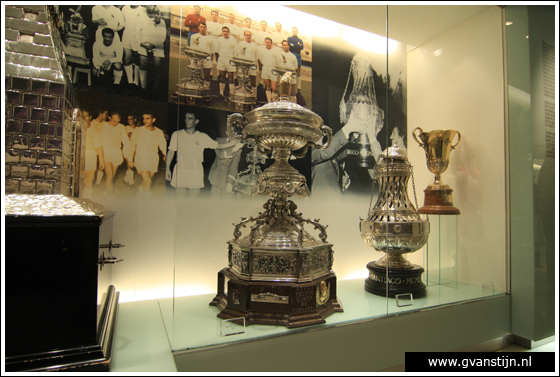 Madrid04 Museum in Estadio de Santiago Bernabeu of football club Real Madrid 0580_6636.jpg