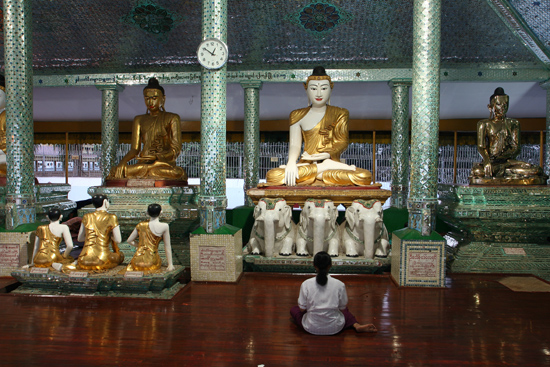 Yangon1 Yangon - Shwedagon pagode   0190_4952.jpg