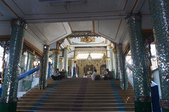 Yangon2 Sule Paya Pagode - entree   0260_4780.jpg