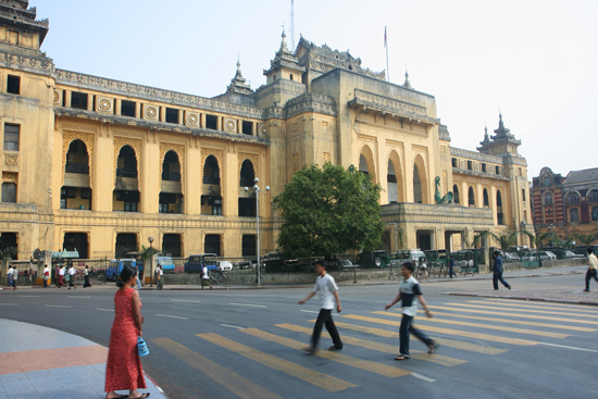 Yangon2 Stadhuis van Yangon   0305_4787.jpg