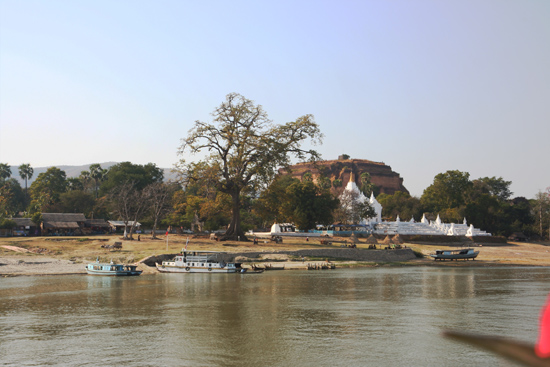 Mingun Mingun Paya (pagode) aan de Irrawady River   0820_5145.jpg