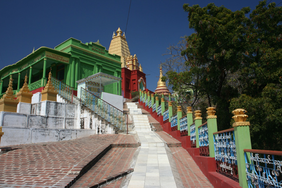 Amarapura Sagaing Hill Umin Thounzeh paya (pagode)   1060_5403.jpg