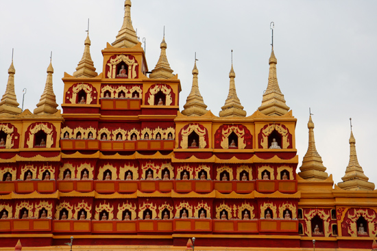 Monywa1 Detail van de gevel   1330_5788.jpg