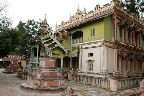 Monywa1 Monywa Thanboddhay Paya Pagode   1370_5749.jpg