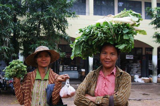 Monywa1 Monywa - Streetlife   1410_5804.jpg