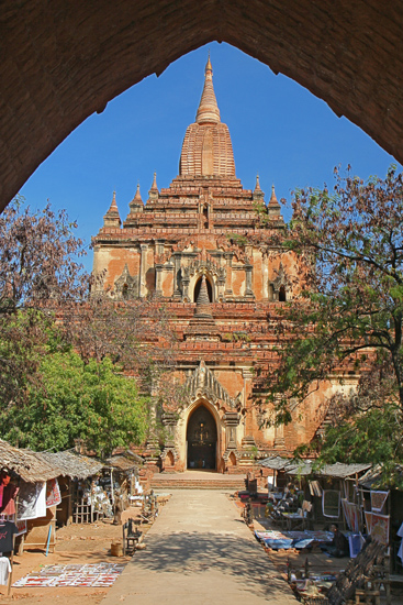 Bagan2 Bagan Honderden pagodes in prachtig landschap   2100_6220.jpg