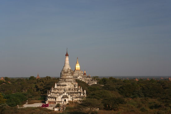 Bagan2 Bagan Honderden pagodes in prachtig landschap   2130_6244.jpg