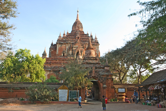 Bagan2 Bagan Honderden pagodes in prachtig landschap   2150_6273.jpg