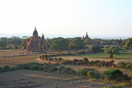 Bagan2 Bagan tijdens schemering   2160_6109.jpg