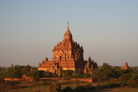 Bagan2 Bagan in het avondlicht    2180_6108.jpg