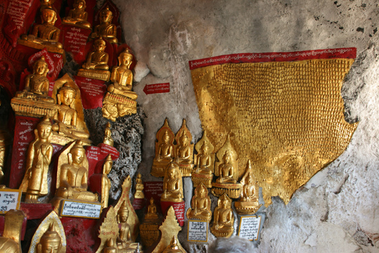 Pindaya Pindaya - De Pindaya Caves Meer dan 8.000 Boeddha afbeeldingen   2860_6832.jpg