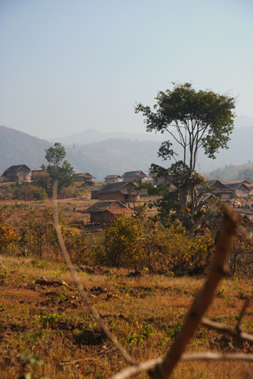 Inlemeer2 Inle meer Dorpje van de bergvolkeren    3550_7647.jpg