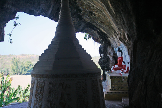 Inlemeer2 Inle meer Htup-Ein Small meditation Cave - meditatiegrot   3590_7673.jpg