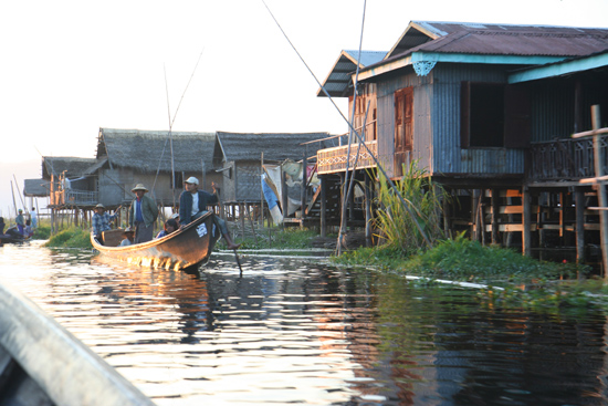 Inlemeer2 Inle meer - Maing Thauk   3760_7859.jpg