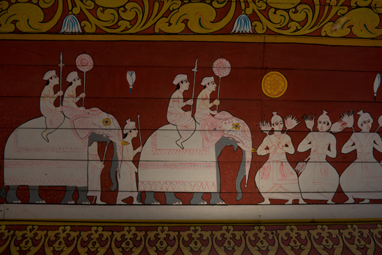 Kandy Tempel van de Tand  Muurschildering bij de ingang-2300