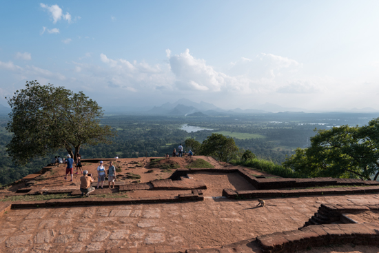 Sigiriya Leeuwenrots Prachtig uitzicht vanaf de top van de rots-2640