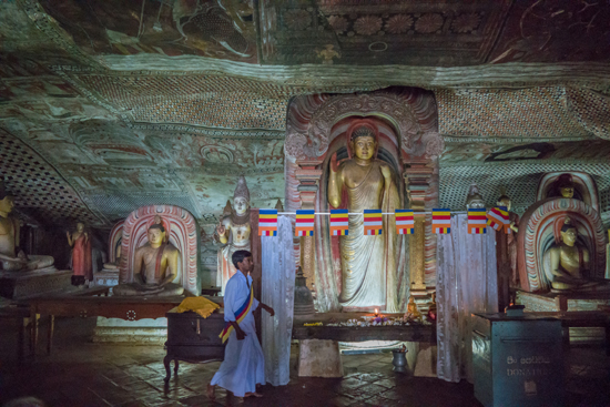 Dambulla Grottempels  Schitterende beelden en muur- en pafondschilderingen-2830